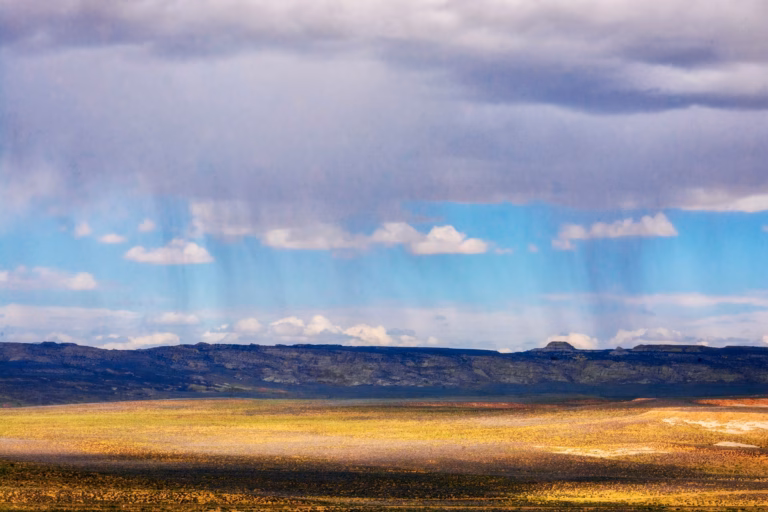Faire tomber la pluie : tout savoir sur l'ensemencement des nuages