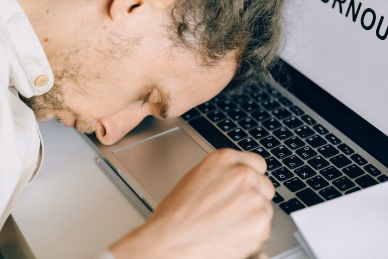 La loi d'Illich : pourquoi travailler plus rend souvent moins efficace