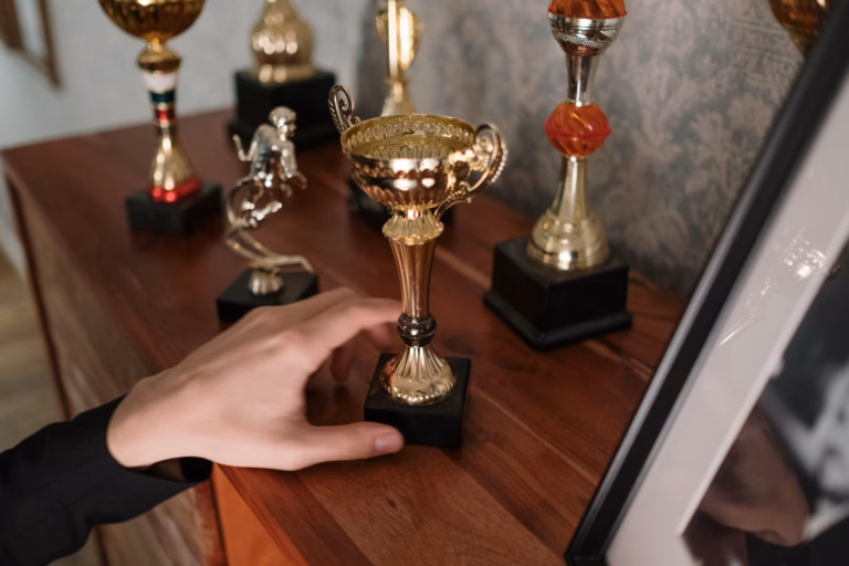 Le biais d'autocomplaisance : pourquoi vos succès sont un talent et vos échecs une malchance