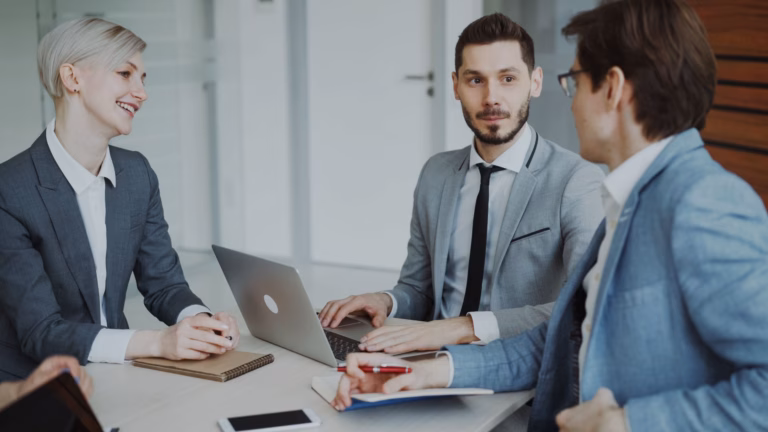 Les 5 Vérités Contre-Intuitives sur la Communication Pour Réussir Votre Carrière