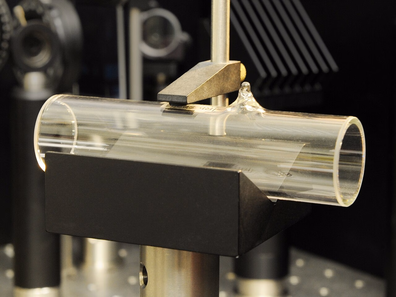 Cellule contenant de la vapeur de rubidium pour des expériences d'optique quantique