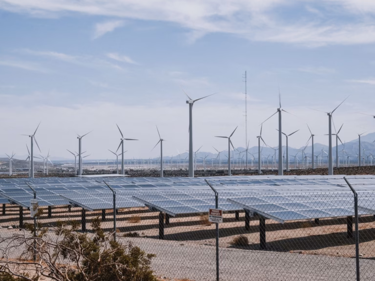 Tournant historique : les énergies renouvelables dépassent enfin le charbon dans le monde