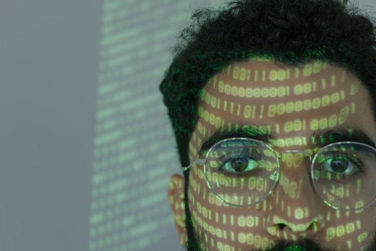 « Vers d’IA » et panique réglementaire : l’avertissement choc d’Anthropic fait trembler le monde technologique