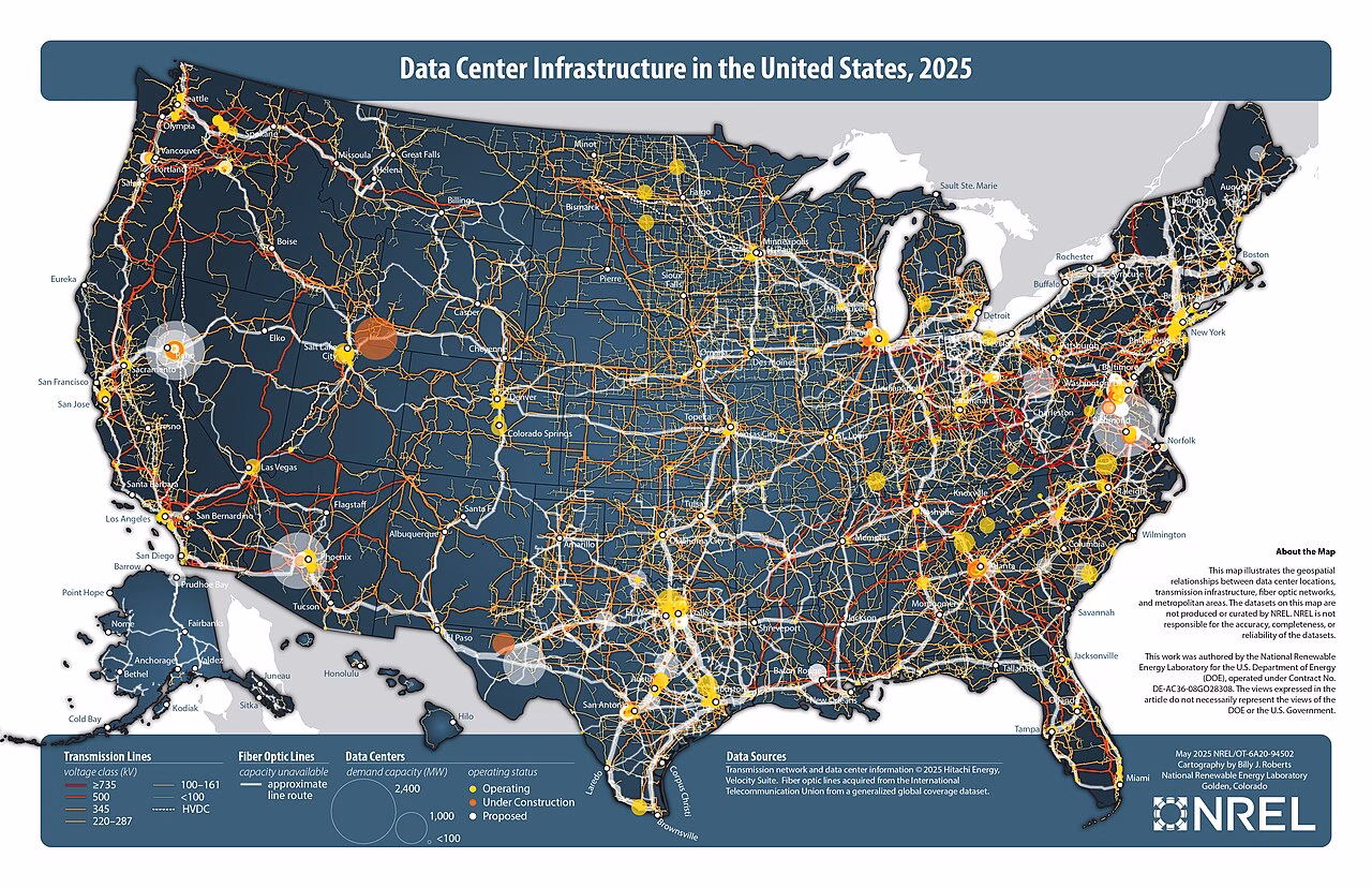 Carte et serveurs représentant l'infrastructure des centres de données aux États-Unis