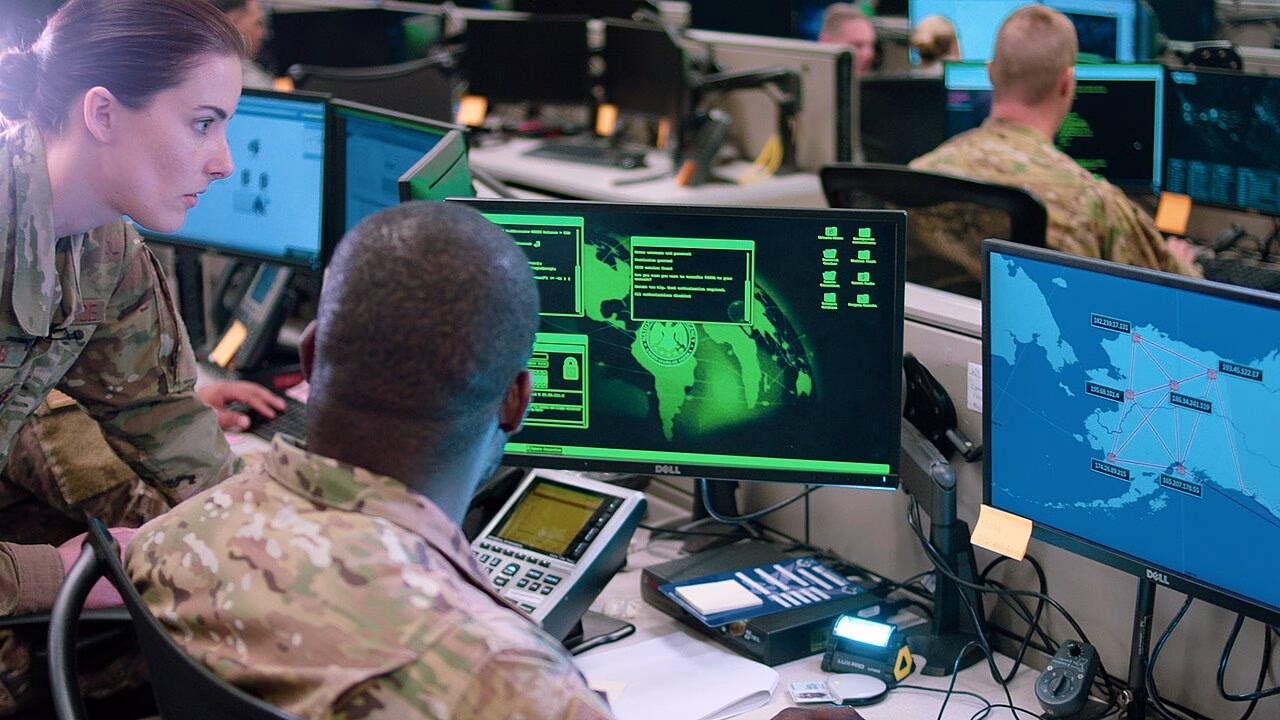 Opérations de cybersécurité et surveillance réseau